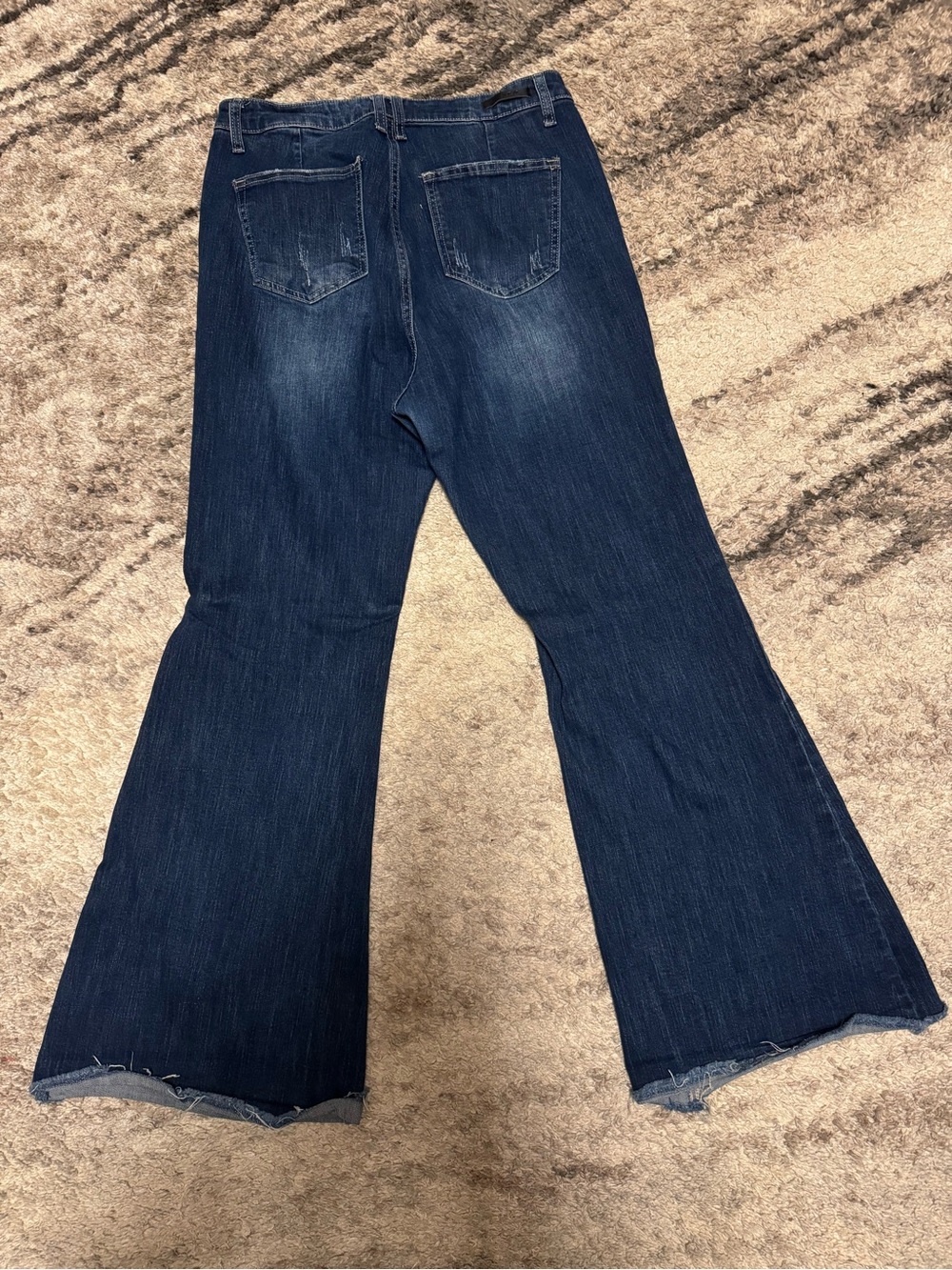 Risen Wide-Leg Women's Distressed Jeans - Picture 2 of 4